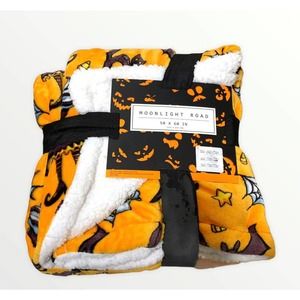 Moonlight Road Halloween Black Cat Candy Corn Bats Plush Sherpa Throw Blanket